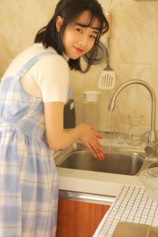 亚洲色偷精品一区二区三区